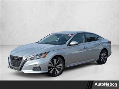 Used 2022 Nissan Altima 2.5 SV