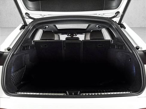 Certified 2025 Audi Q5 Premium w/ Convenience Package AWD/4WD image 6