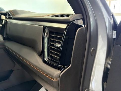 Used 2024 GMC Sierra 1500 AT4 w/ Technology Package AWD/4WD image 42