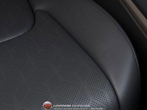 New 2026 Kia Carnival LXS image 24