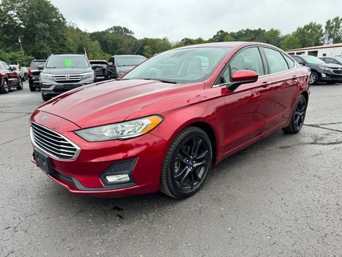 Used 2019 Ford Fusion SE w/ Equipment Group 151A FWD image 1