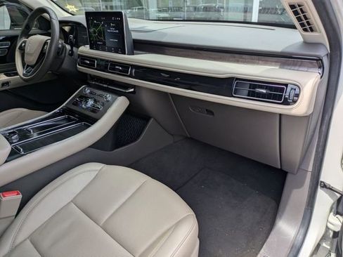 Used 2023 Lincoln Aviator Reserve w/ Equipment Group 201A image 30