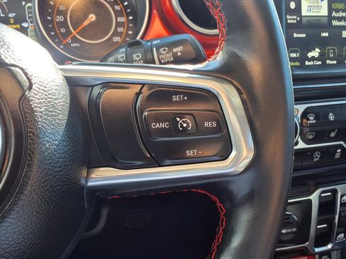 Used 2023 Jeep Wrangler Unlimited Rubicon w/ Cold Weather Group image 19