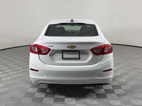 Used 2017 Chevrolet Cruze LS FWD image 6