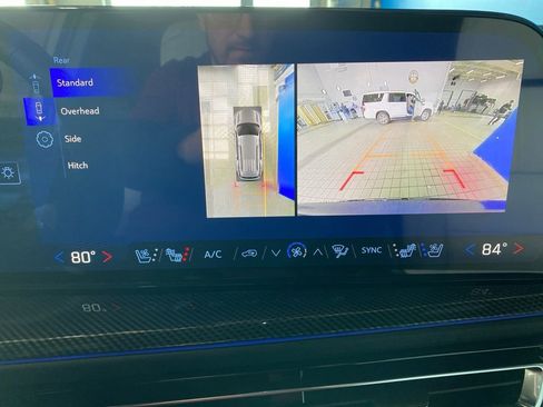 New 2026 Chevrolet Traverse High Country image 4