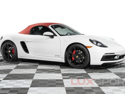 Used 2018 Porsche 718 Boxster GTS RWD image 2