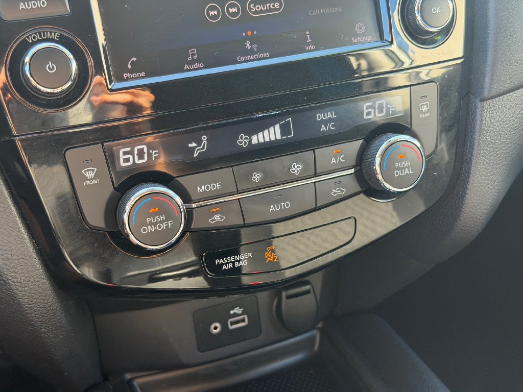 Used 2019 Nissan Rogue SV FWD image 26