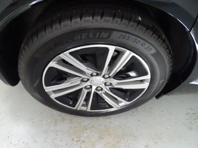 Certified 2024 Cadillac Lyriq Luxury w/ LPO, Floor Liner Package AWD/4WD image 26