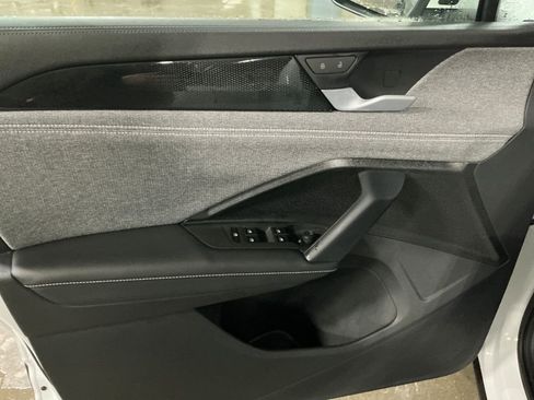 New 2026 Volkswagen Tiguan S image 10