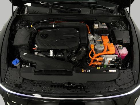 Used 2025 Hyundai Sonata Limited image 11