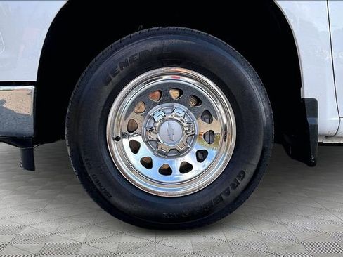 Used 2025 Chevrolet Silverado 1500 W/T w/ WT Value Package image 21