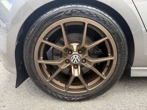 Used 2016 Volkswagen Golf 4-Door AWD/4WD image 23