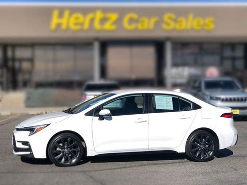 Used 2024 Toyota Corolla SE image 1