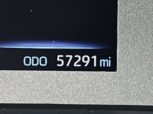 Used 2024 Toyota Corolla LE image 25