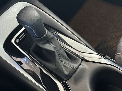 Certified 2025 Toyota Corolla SE w/ Convenience Package image 21