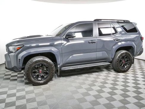 Used 2025 Toyota 4Runner TRD Sport Premium AWD/4WD image 33