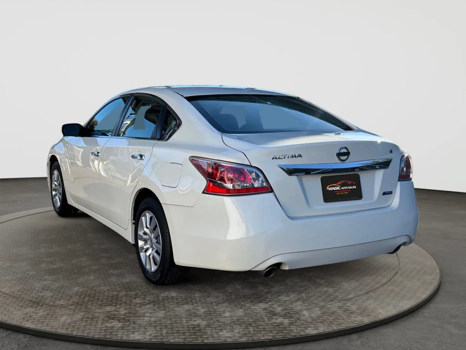 Used 2014 Nissan Altima 2.5 S FWD image 8