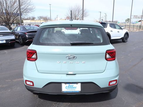 New 2026 Hyundai Venue SE FWD image 7
