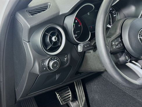 Used 2022 Alfa Romeo Stelvio Ti w/ Active Assist Plus Package image 17