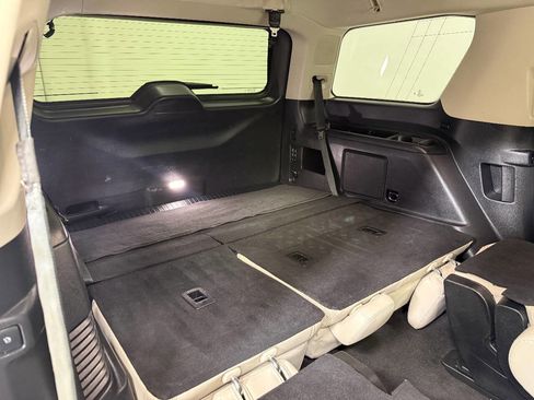 Used 2018 Ford Expedition Platinum RWD image 90