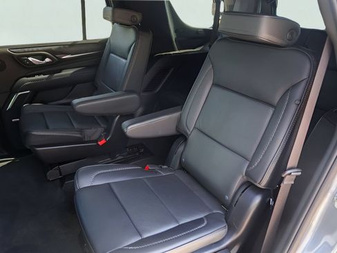 Used 2024 GMC Yukon Denali AWD/4WD image 28