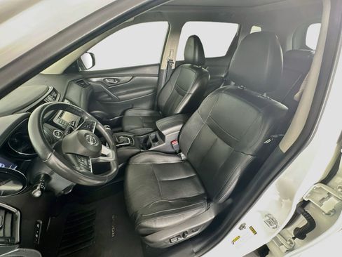 Used 2017 Nissan Rogue SL w/ SL HEV Premium Package AWD/4WD image 13