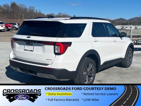 New 2026 Ford Explorer Active w/ Active Comfort Package AWD/4WD image 3