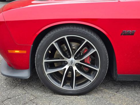 Used 2017 Dodge Challenger R/T Scat Pack w/ Leather Interior Group image 13