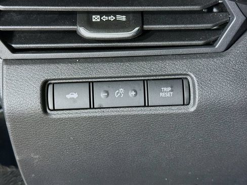 Certified 2024 Nissan Altima 2.5 SV FWD image 18