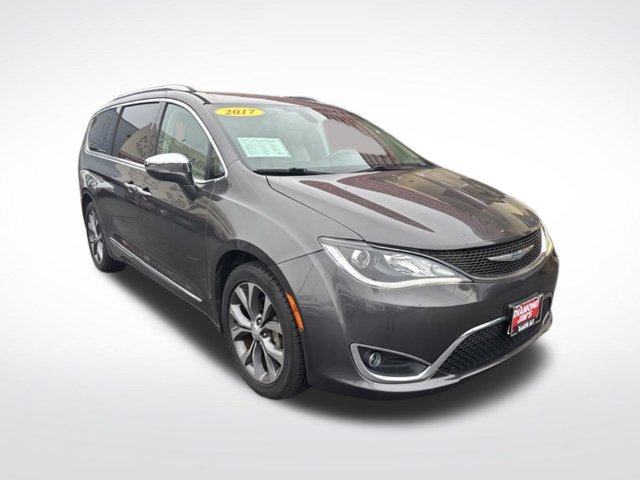 Used 2017 Chrysler Pacifica Limited w/ UConnect Theater Package FWD image 1