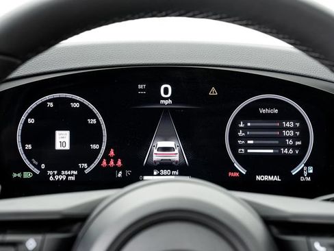 Certified 2026 Porsche Cayenne AWD/4WD image 16