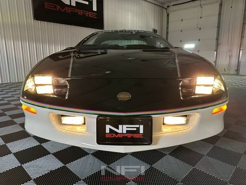 Used 1993 Chevrolet Camaro Z28 RWD image 48