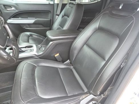 Used 2022 Chevrolet Colorado ZR2 AWD/4WD image 9