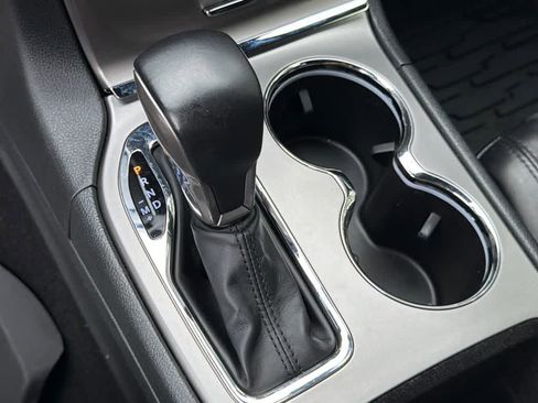 Used 2021 Jeep Grand Cherokee Laredo X RWD image 30