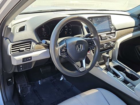 Used 2019 Honda Accord EX image 27