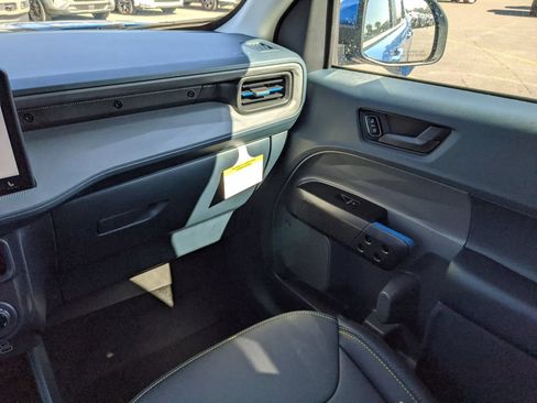 New 2026 Ford Maverick Lobo AWD/4WD image 15