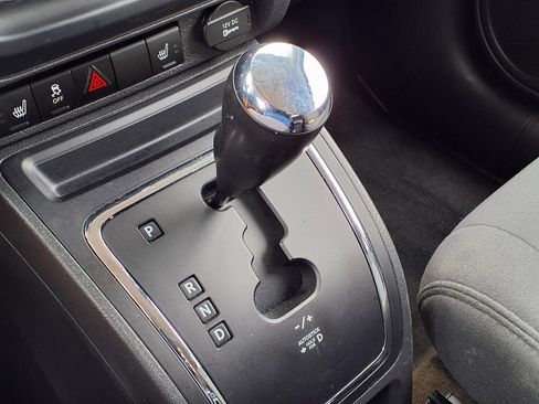 Used 2017 Jeep Patriot Latitude AWD/4WD image 24
