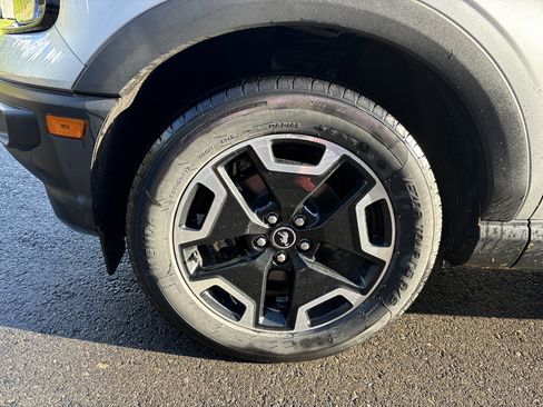 Used 2021 Ford Bronco Sport Outer Banks image 11