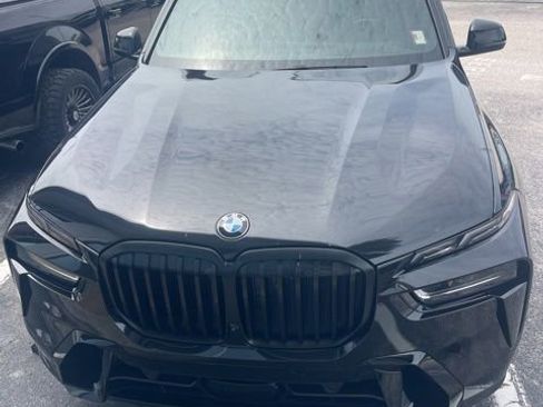 Used 2025 BMW X7 xDrive40i w/ Executive Package AWD/4WD image 2