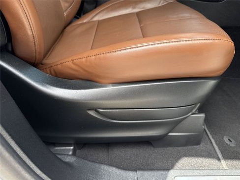 Used 2022 Lincoln Aviator Reserve RWD image 40
