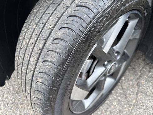 Certified 2023 Hyundai Venue SEL image 13