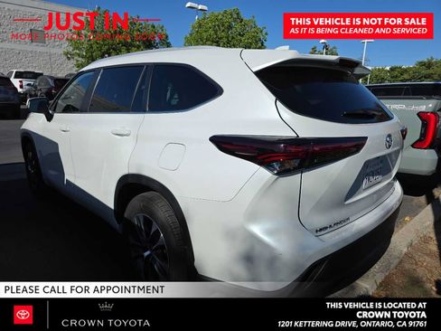 Used 2026 Toyota Highlander XLE AWD/4WD image 4