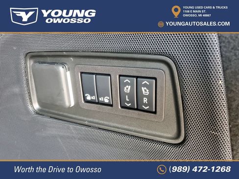 Certified 2024 Cadillac Escalade ESV Premium Luxury w/ LPO, Floor Liner Package AWD/4WD image 33