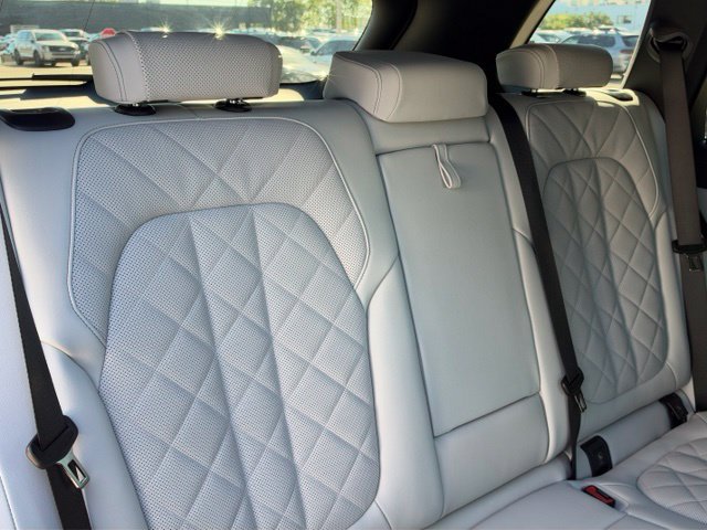 Certified 2026 BMW X5 M60i AWD/4WD image 32