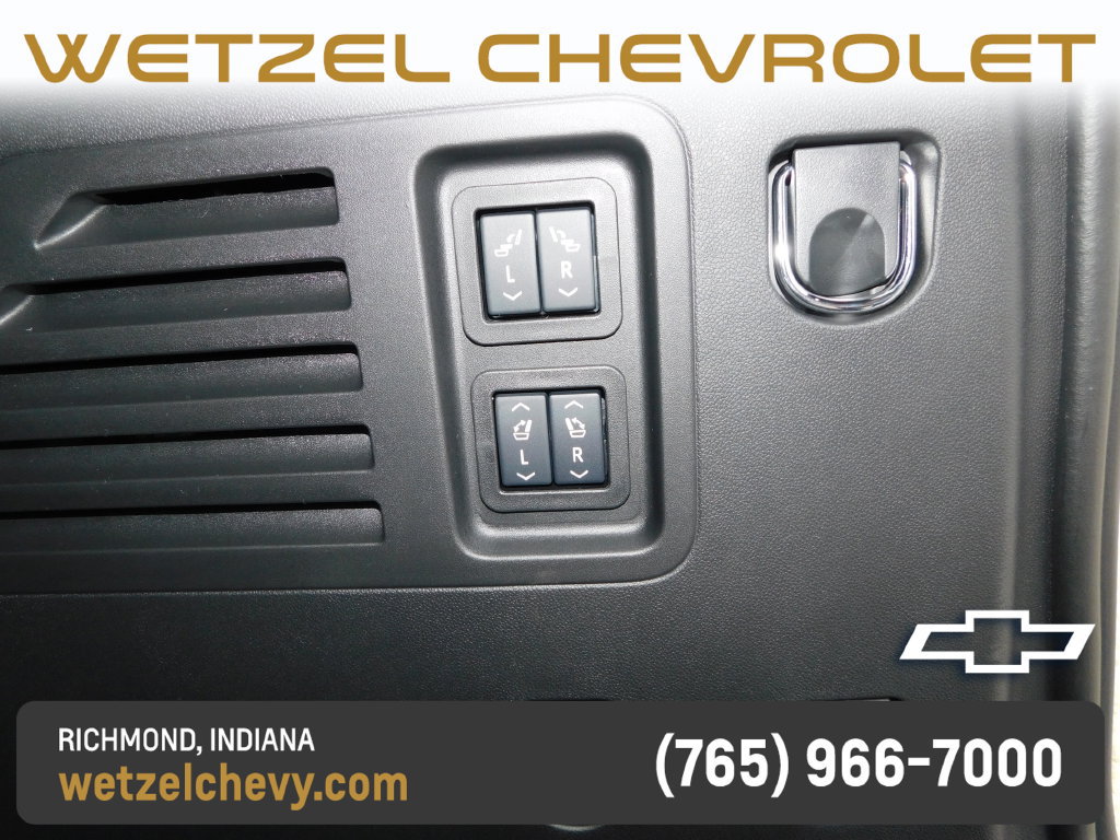 New 2027 Chevrolet Traverse RS w/ LPO, Floor Liner Package FWD image 25