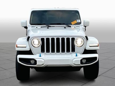 Used 2021 Jeep Wrangler Unlimited Sahara image 3