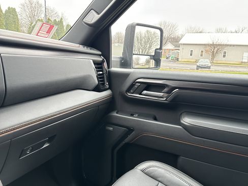 Used 2024 GMC Sierra 2500 AT4 w/ Technology Package image 22