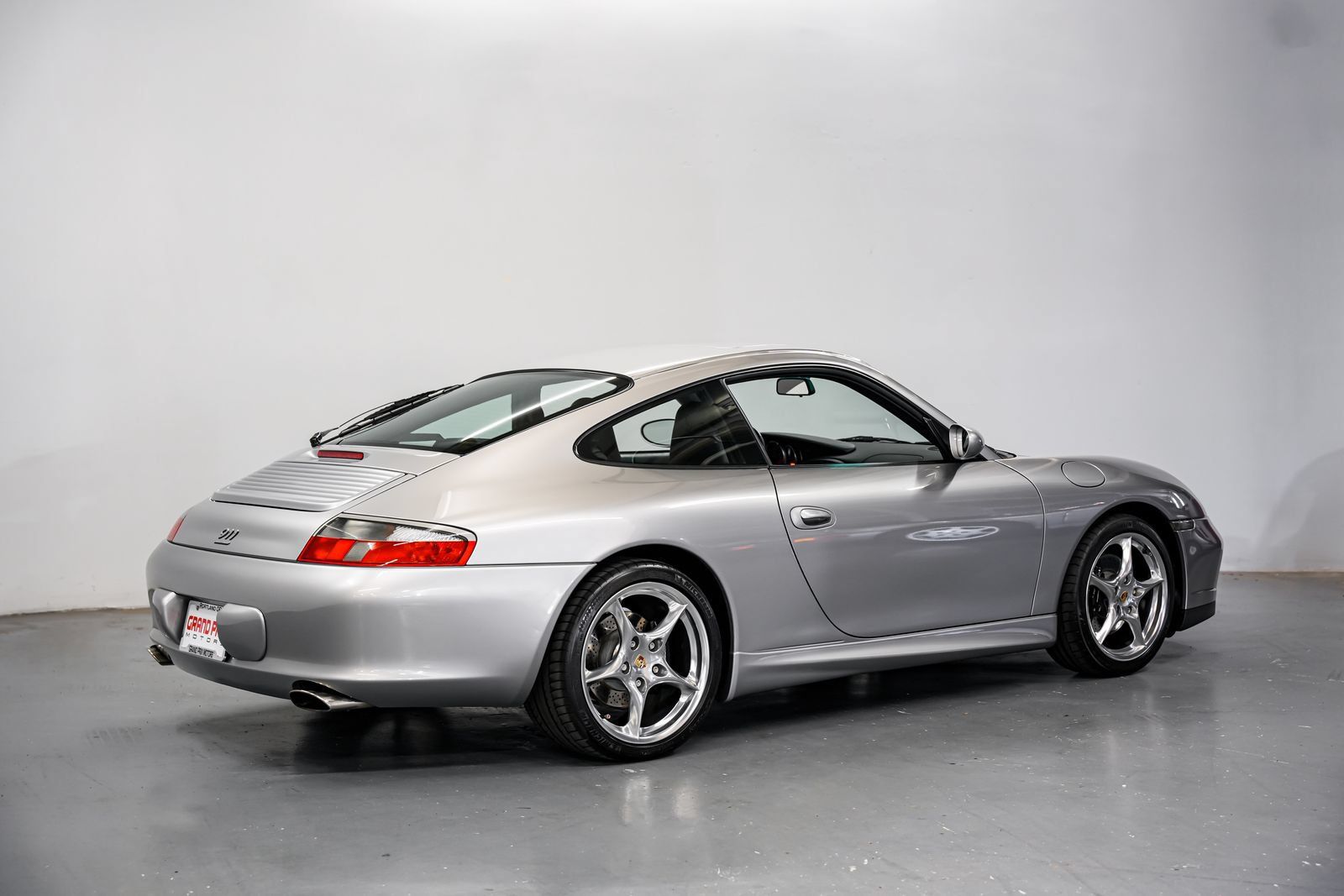 Used 2004 Porsche 911 40th Anniversary RWD image 3