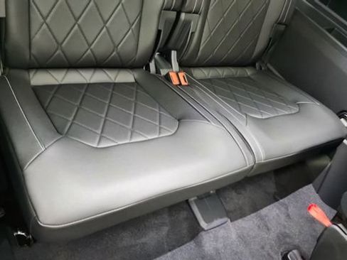 Used 2026 Volkswagen Atlas SEL Premium R-Line image 29