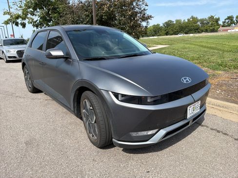 Used 2023 Hyundai Ioniq 5 SEL w/ Cargo Package AWD/4WD image 2